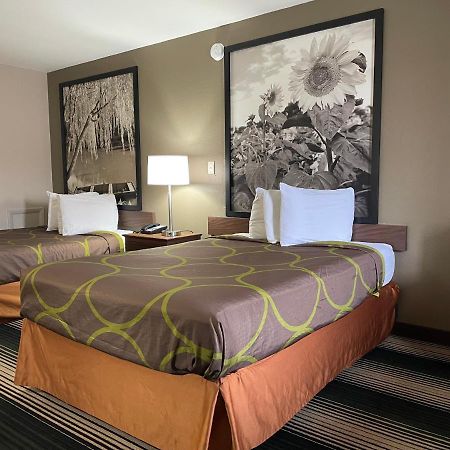 Deluxe Inn & Suites Junction City Esterno foto
