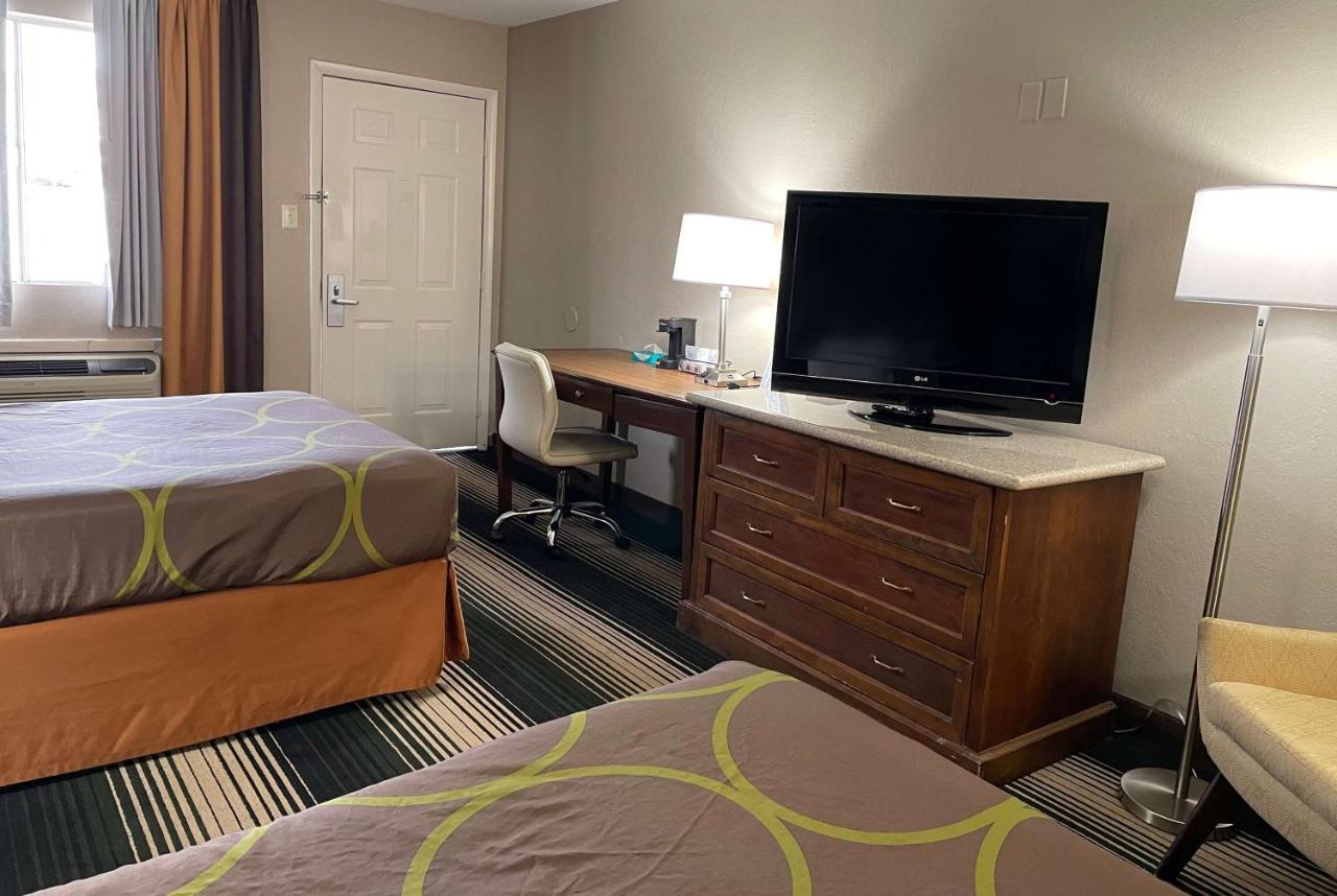 Deluxe Inn & Suites Junction City Esterno foto