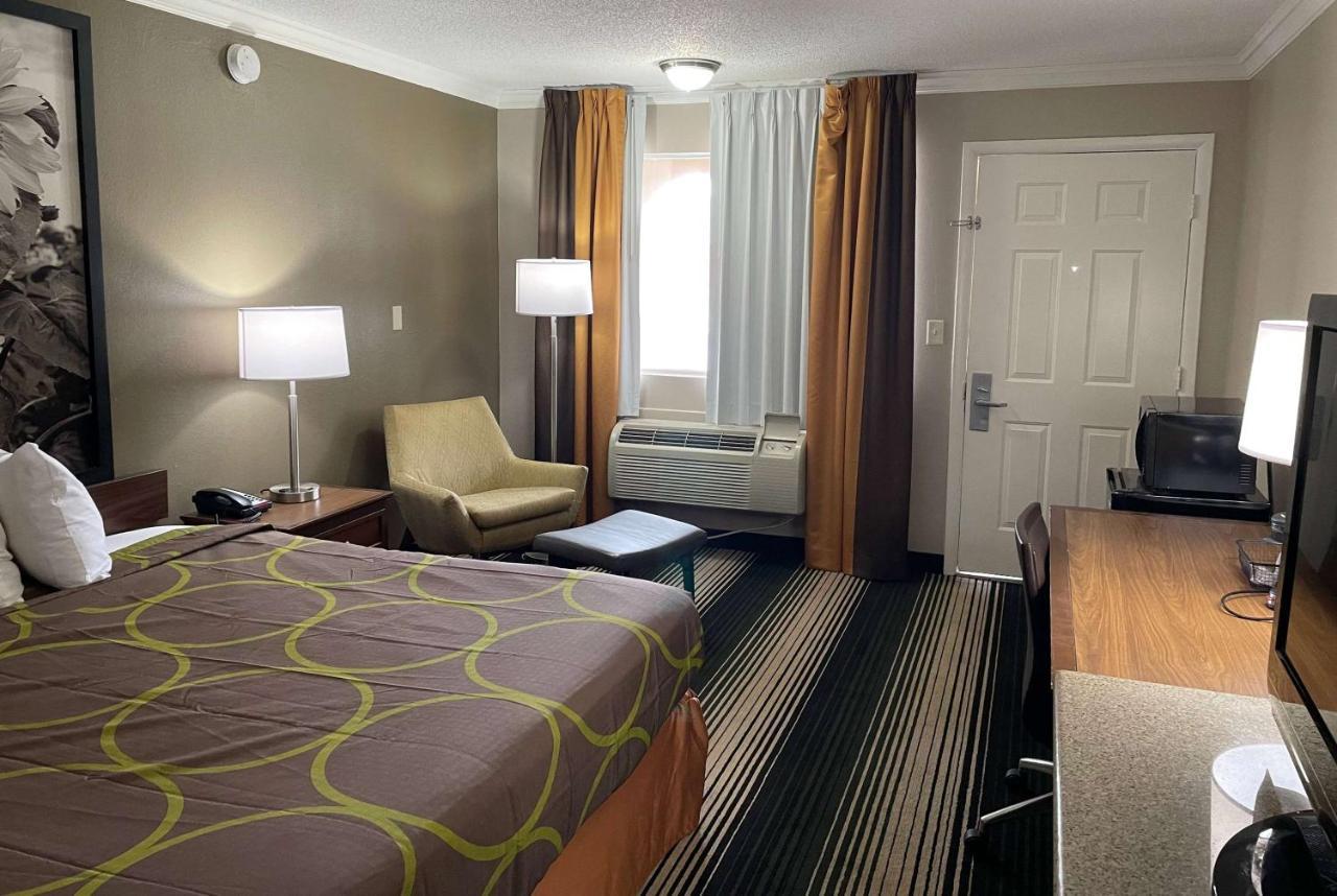 Deluxe Inn & Suites Junction City Esterno foto