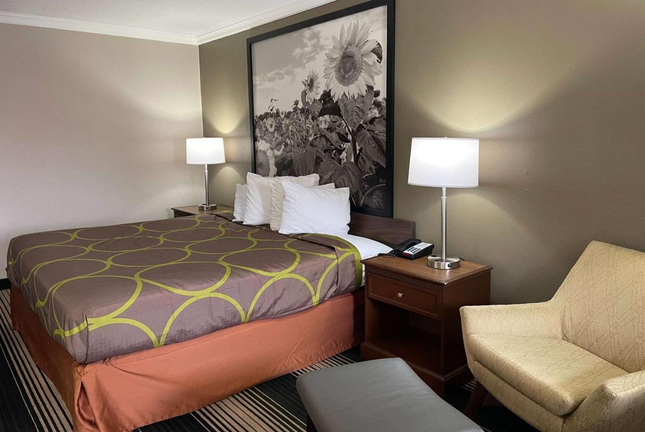 Deluxe Inn & Suites Junction City Esterno foto
