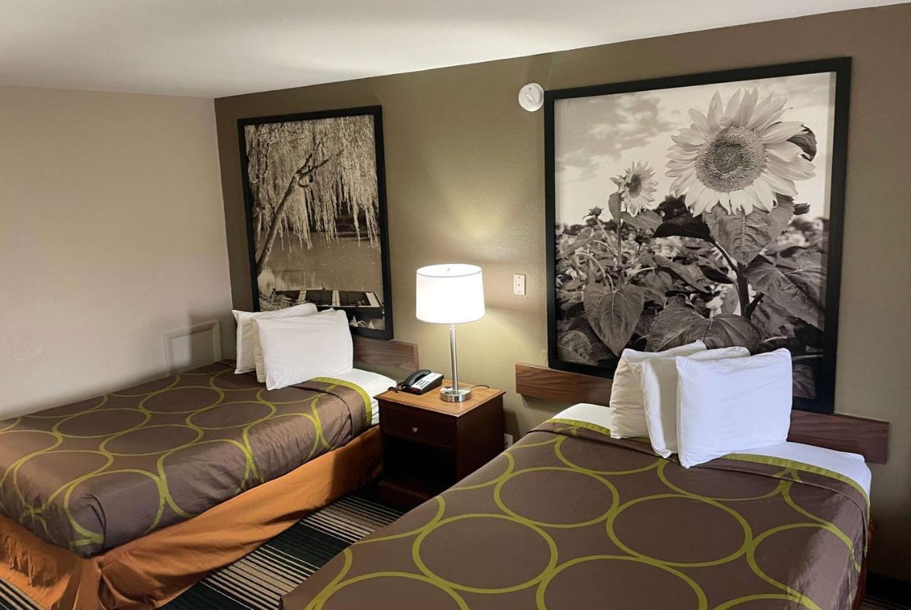 Deluxe Inn & Suites Junction City Esterno foto