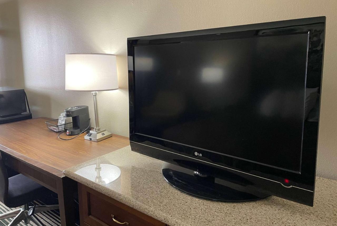 Deluxe Inn & Suites Junction City Esterno foto