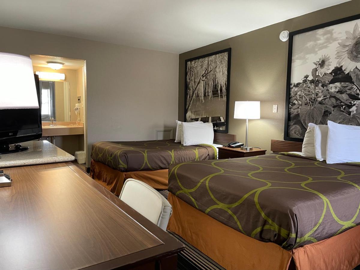 Deluxe Inn & Suites Junction City Esterno foto