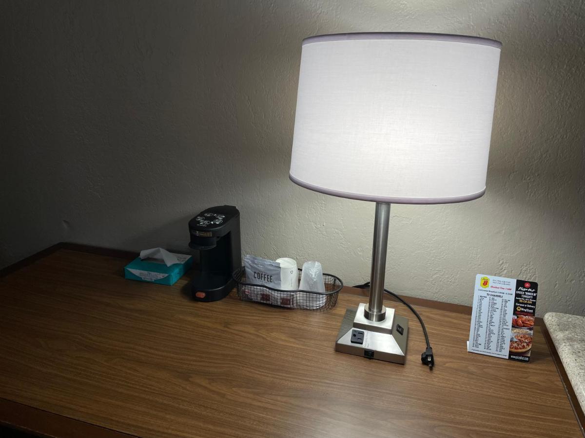 Deluxe Inn & Suites Junction City Esterno foto