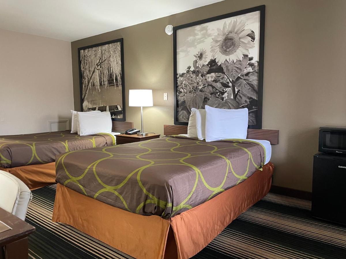 Deluxe Inn & Suites Junction City Esterno foto